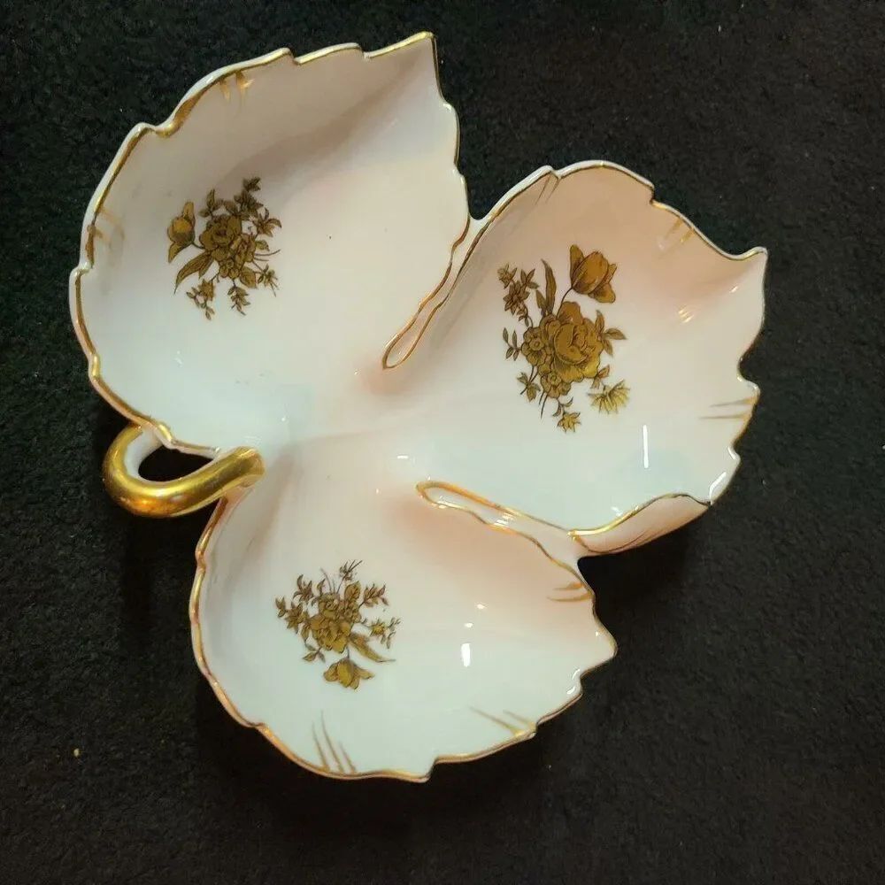 Porcelain Leaf Shaped Trinket Candy Dish Roses Gold Trim Handle Hand Painted